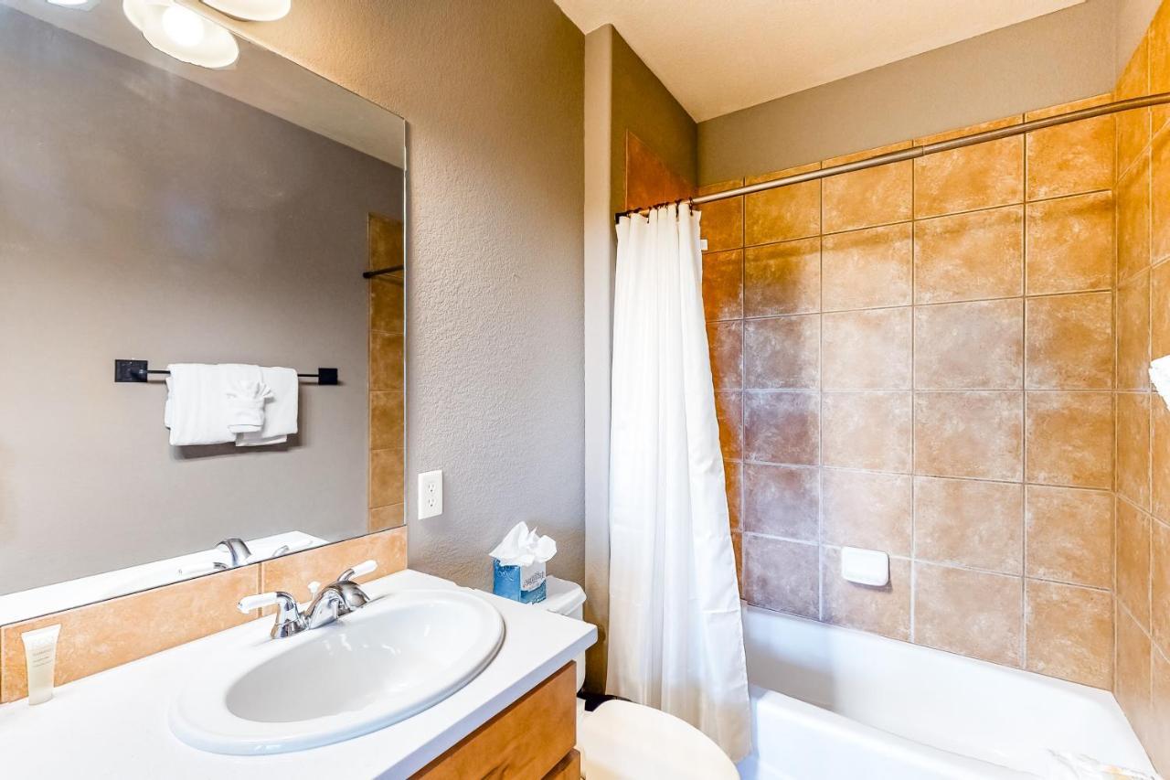 Kicking Horse Lodges 3-202 グランビー エクステリア 写真